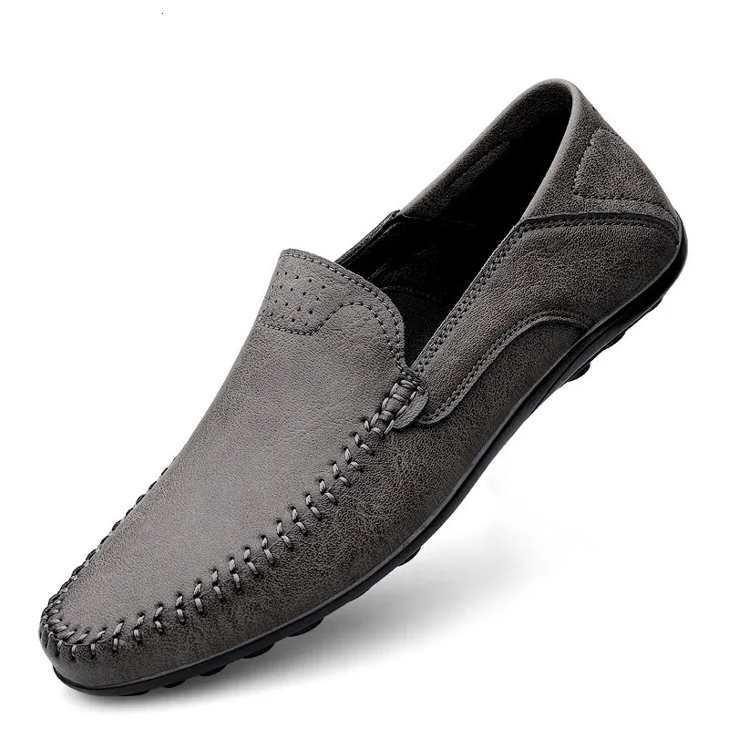 Sapatos masculinos de couro genuíno marca de luxo casual deslizamento em mocassins formais italiano preto masculino condução 240124