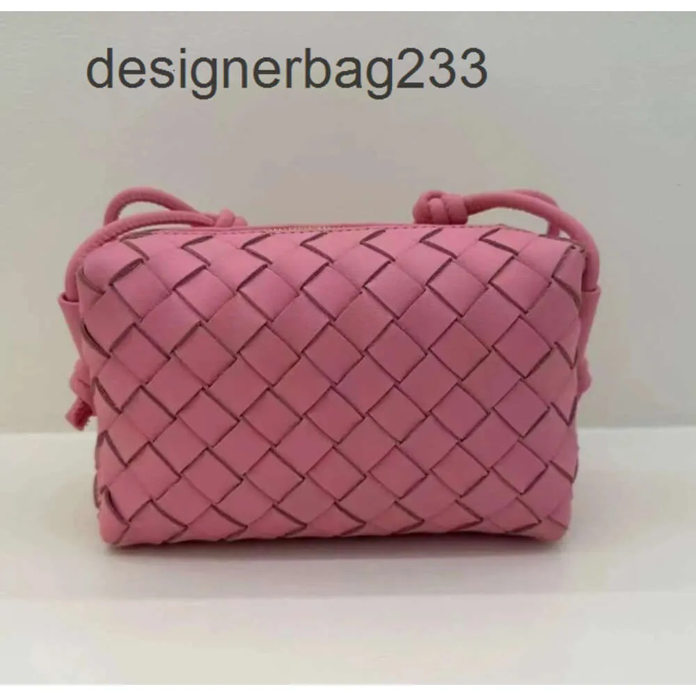 Диагональ Veneeta Candy Loop Purse One Designer Вечерняя сумка Цвет Lady Boteega Cross Bags 2024 Мини-кожаное плечо с тканой петлей для камеры Маленький квадрат T95G