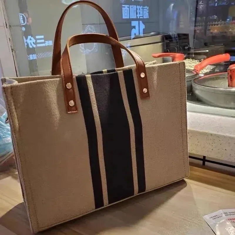Canvas Travel Bag Mini Size PU Material Striped Pattern Zipper