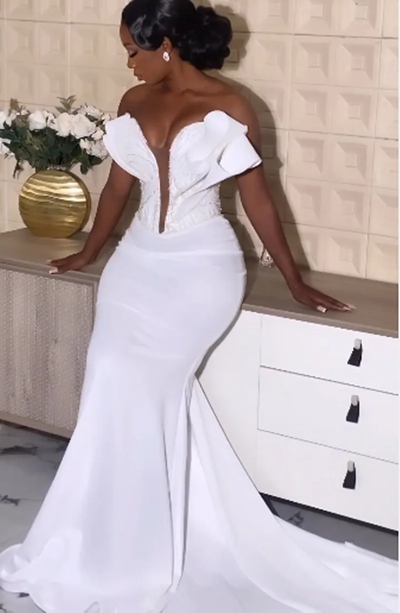 Classy Ruched Satin Wedding Dresses Strapless Sweetheart Neckline Mermaid Silhouette,WD0582