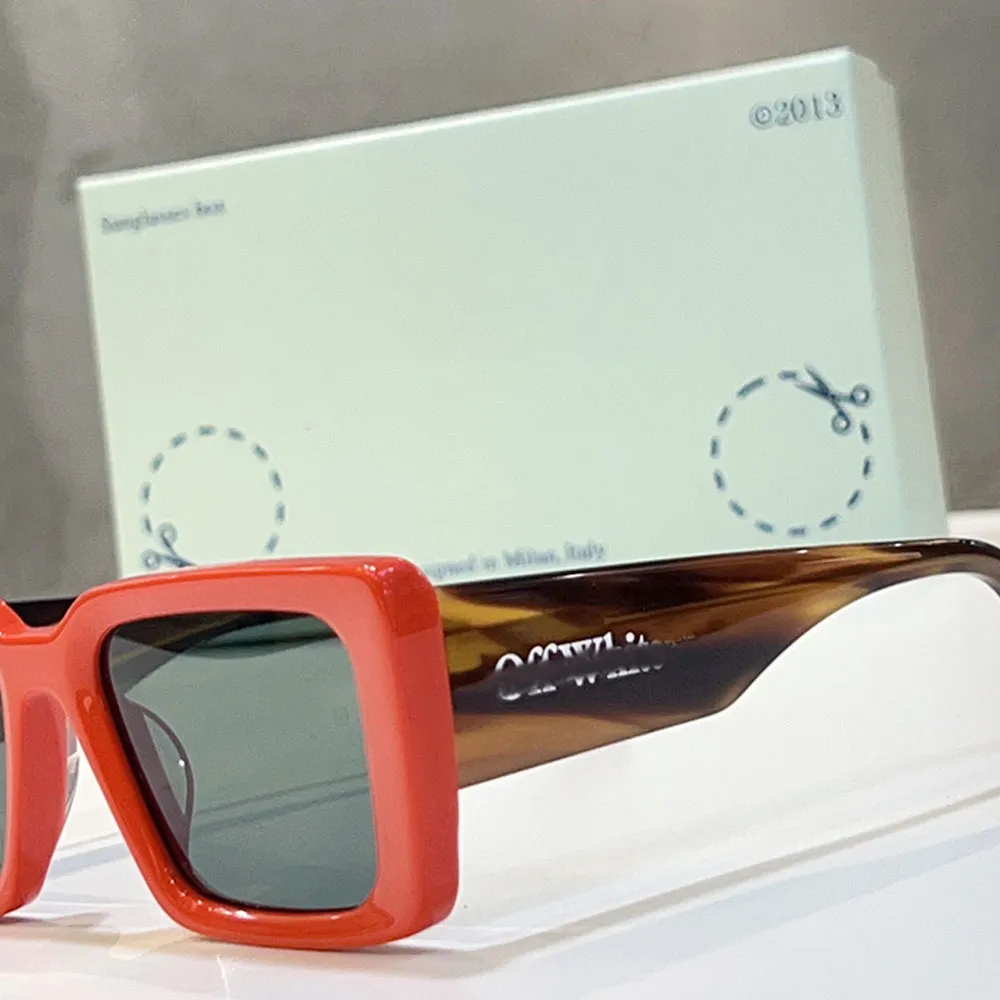 Square Frame Sunglasses with Oversize Arms and Curved Tips  display picture 1