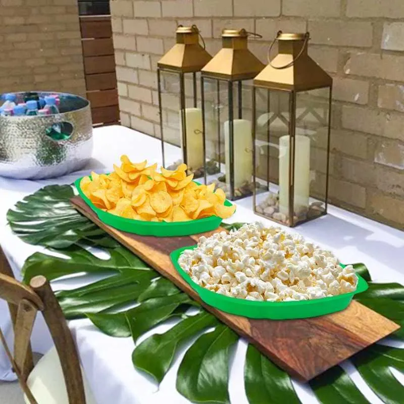 Tropical Party Plates: Green Leaf Decorations