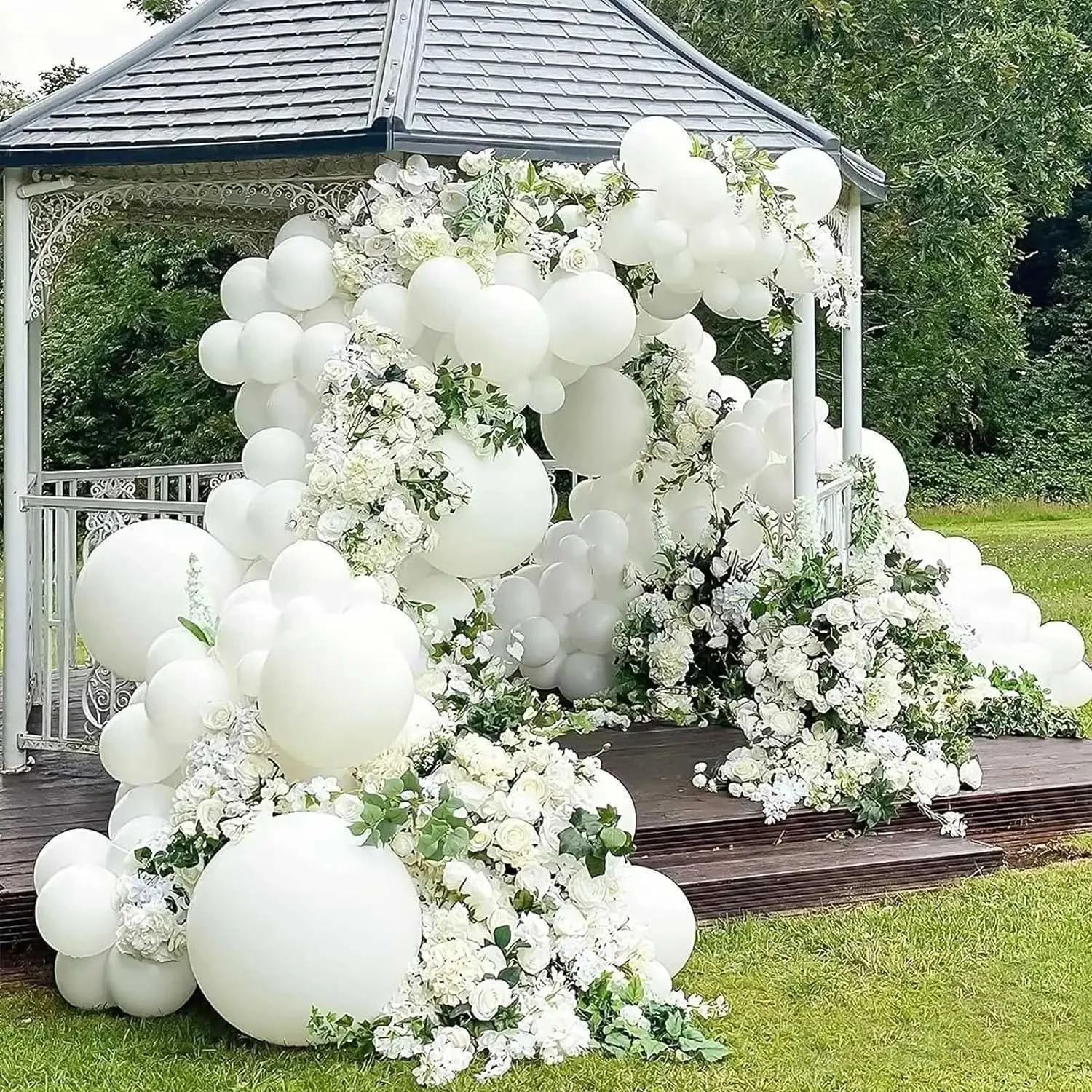How to make a wedding balloon arch | Beachweddingtips.com How to make a wedding balloon arch | Beachweddingtips.com