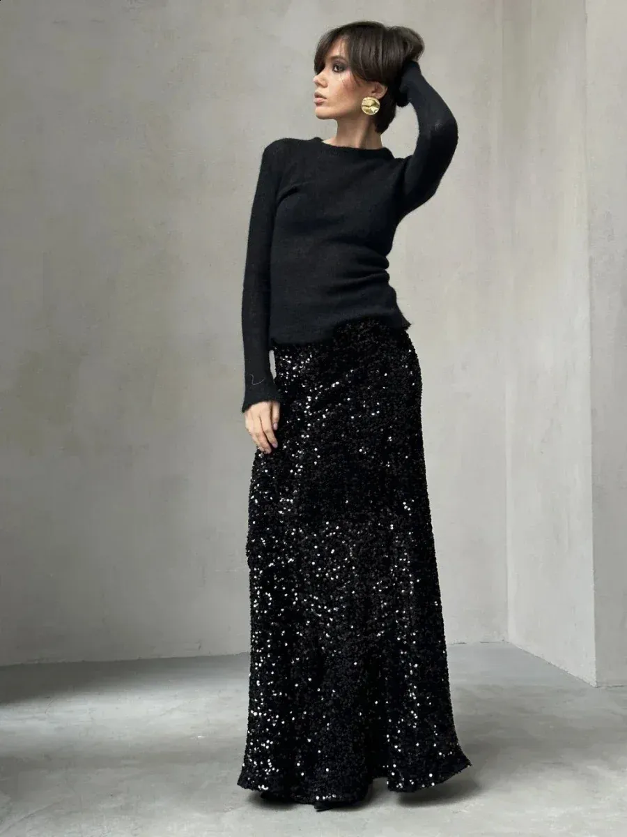 24h限定価格!GLITTER EMBROIDERY VELOUR SKIRT セール】GLITTER 24h限定価格!GLITTER EMBROIDERY VELOUR SKIRT セール】GLITTER