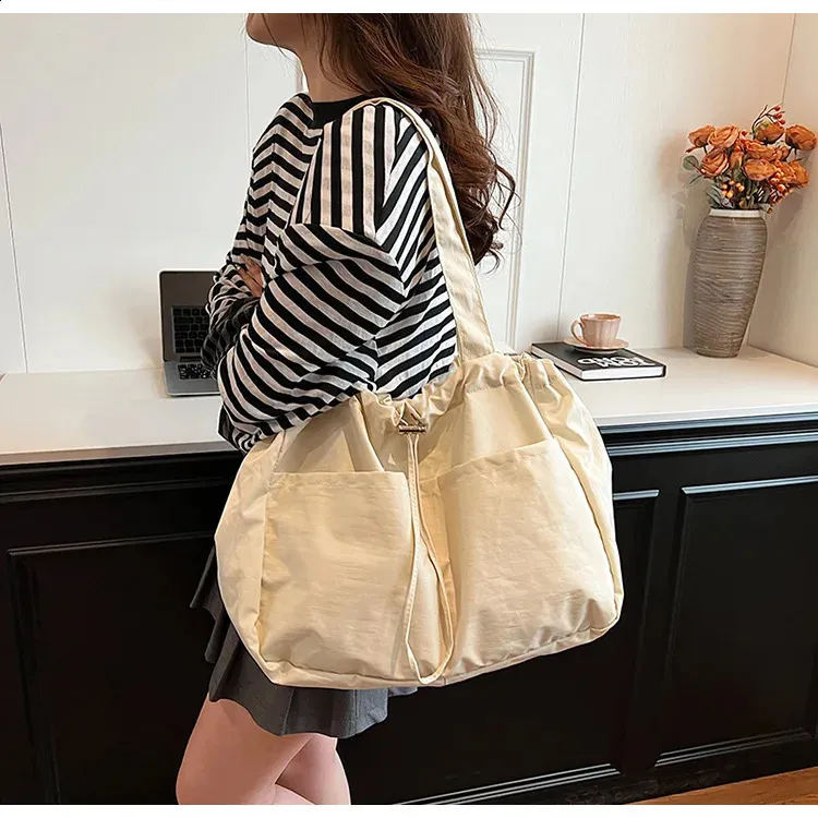 【Louis Quatorze】韓国人気★ JOUR Nylon Shoulder Bag Louis Quatorze】韓国人気☆ JOUR Nylon Shoulder Bag