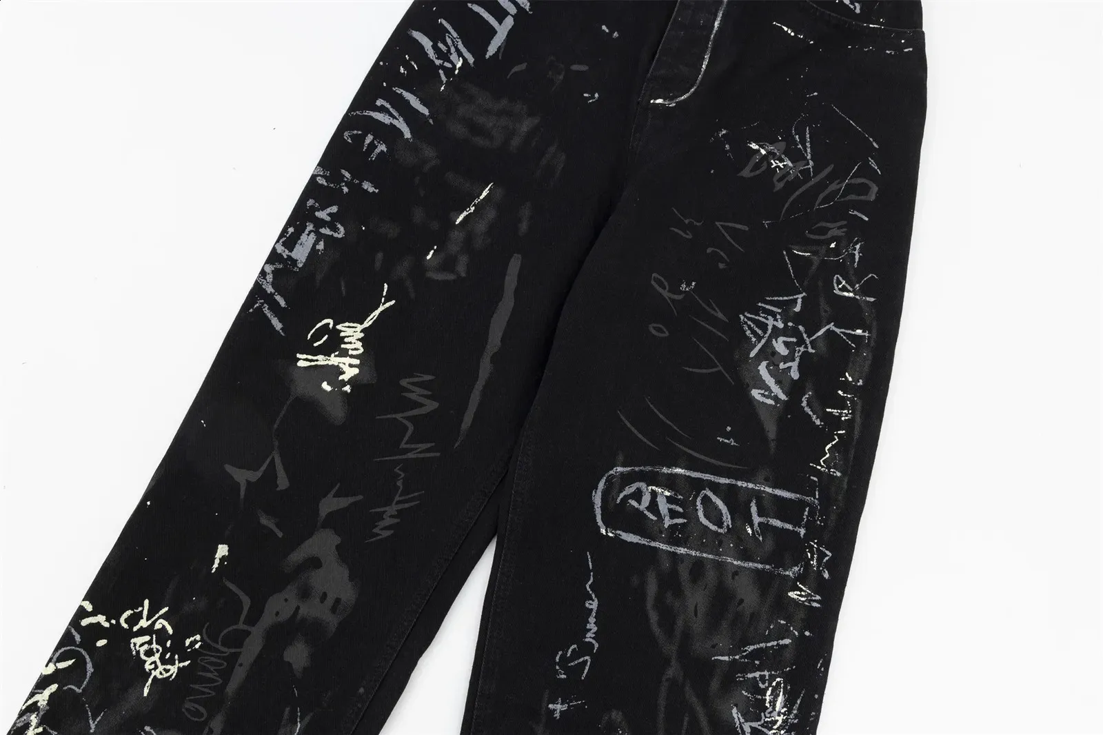 American Style Graffiti Jeans: Loose Fit, Wide Leg - Shop