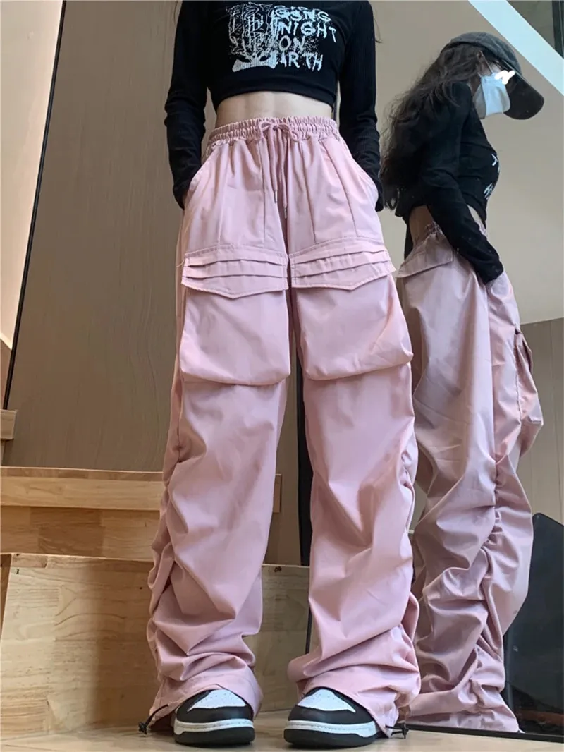 Y2K Cargo & Parachute Pants: A Retailer's Style Guide