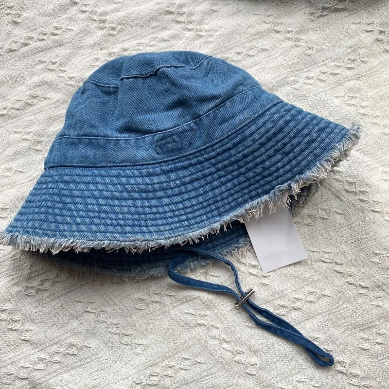 High Quality Designer Frayed Bucket Hat With Wide Brim Adjustable Strap And Letter Caps For Men And Women Perfect For Leisure Beach Sun Protection Cowboy Drawstring Denim Basin Or Canvas Basin. From
