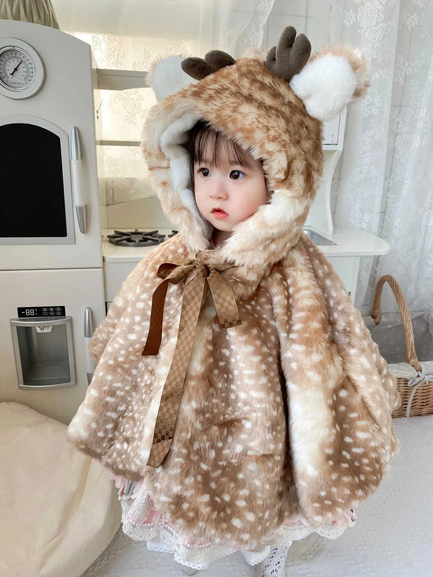 Fawn Frenzy: Cozy Christmas Deer Cloak for Baby Girls! Autumn