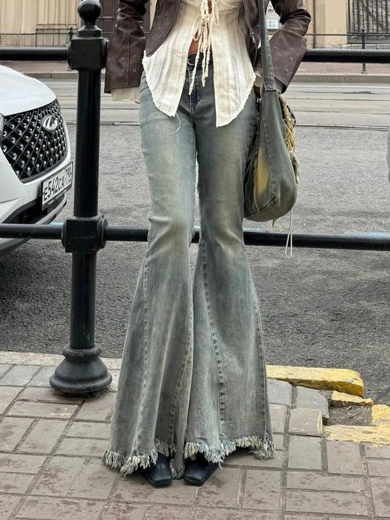 Distressed Low Rise Flared Jeans - Y2K Vintage Denim Boot