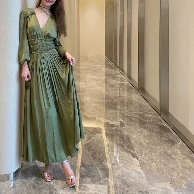 Blue or Green Pleated V-Neck Lantern Sleeve Midi Pleated Midi dress with Elastic Waist for Women - Elegant Robe Style (240807)