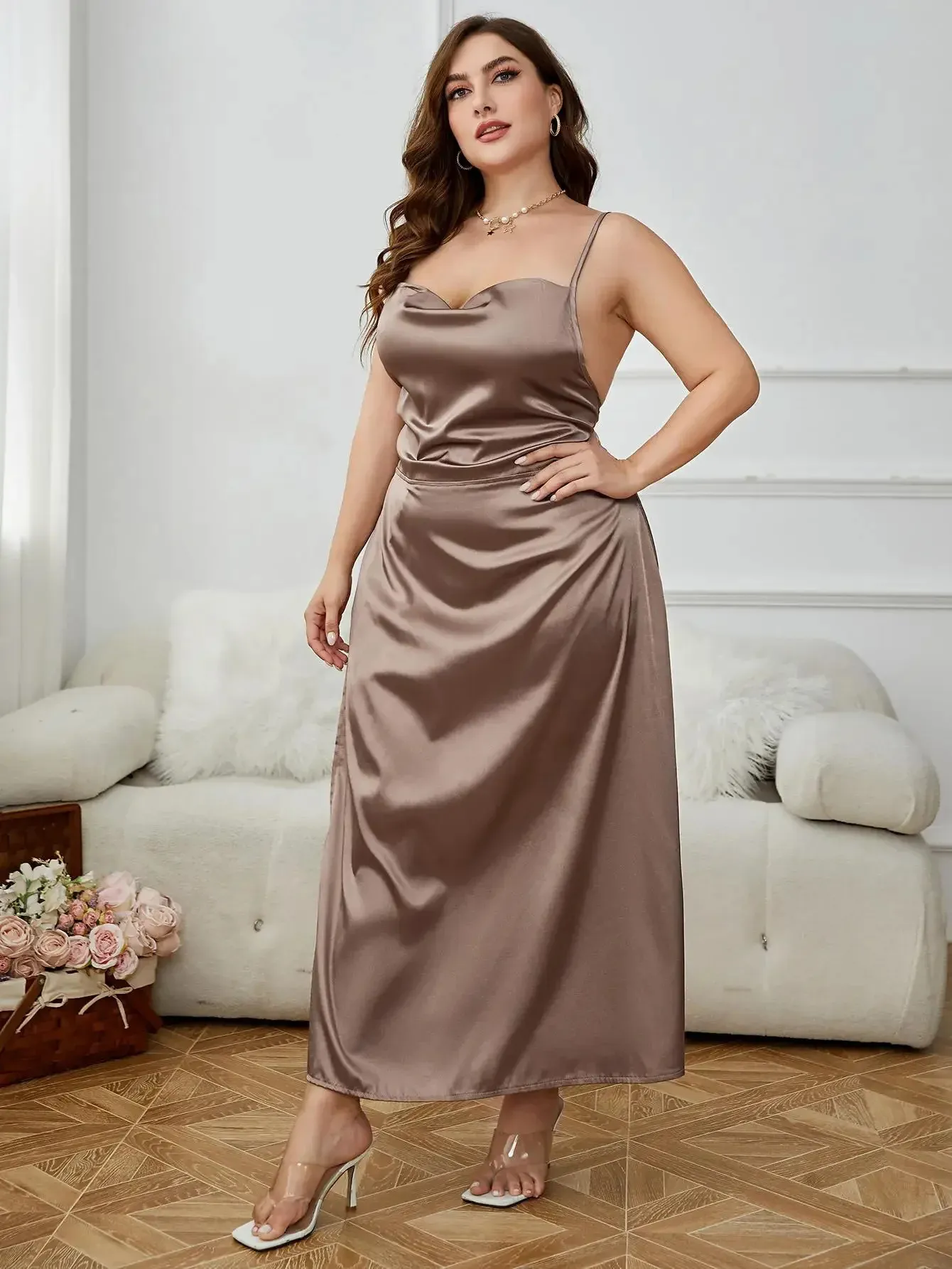 open lace back dress Plus Size Satin Ruffle Mini Dress In Green