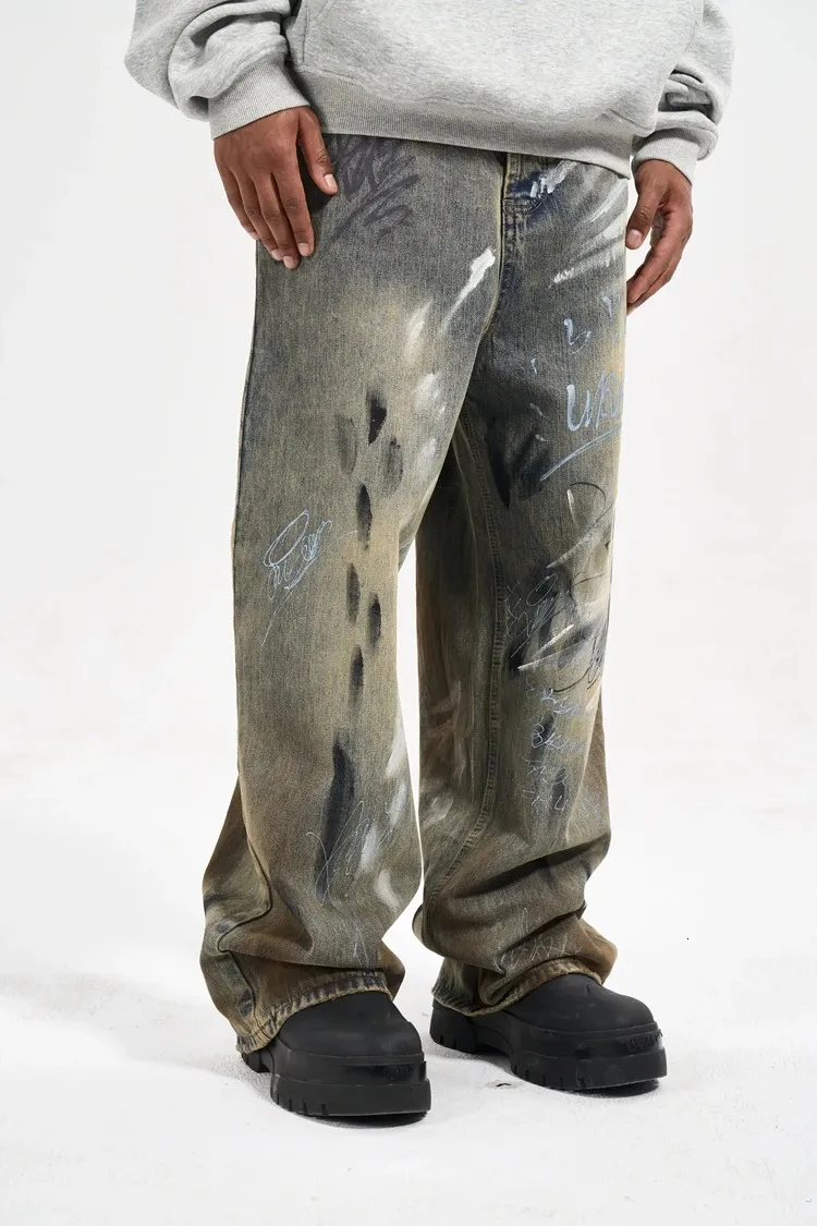 国内で当店のみ Supermade - Hand-painted Graffiti Baggy Jeans Hand-painted Graffiti Baggy Jeans | Thesupermade®
