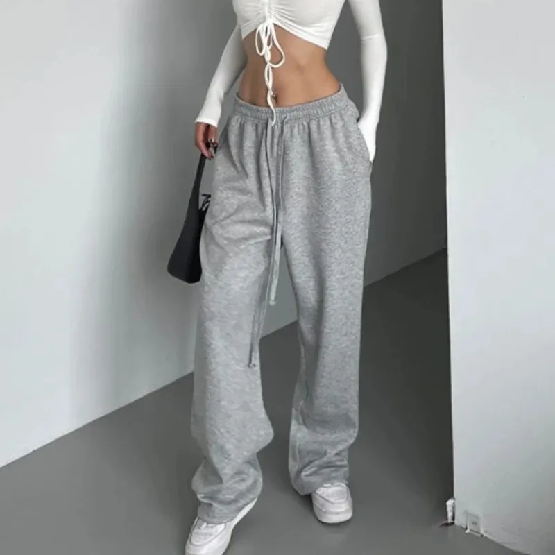 Outfit Ideas Light Gray Sweatpants Outfit Top Light Gray