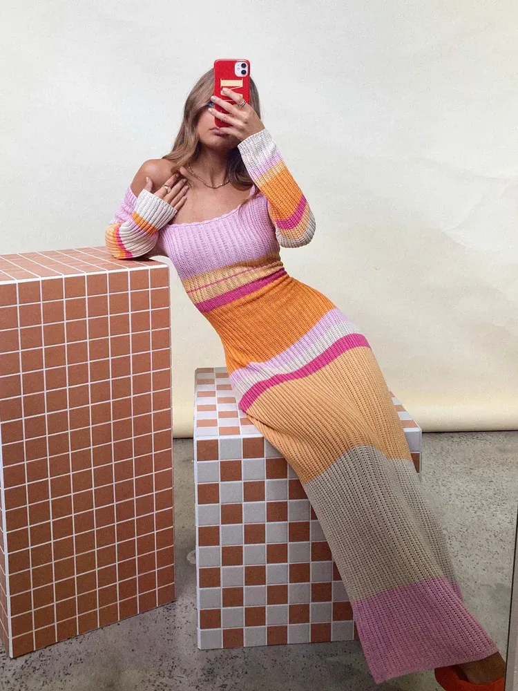 Product Title: Women's Bohemian Knit Long DressColor: Beige/BrownSuitable Gender: FemaleSize: Not SpecifiedPattern: Horizontal StripeMaterial: Wool/