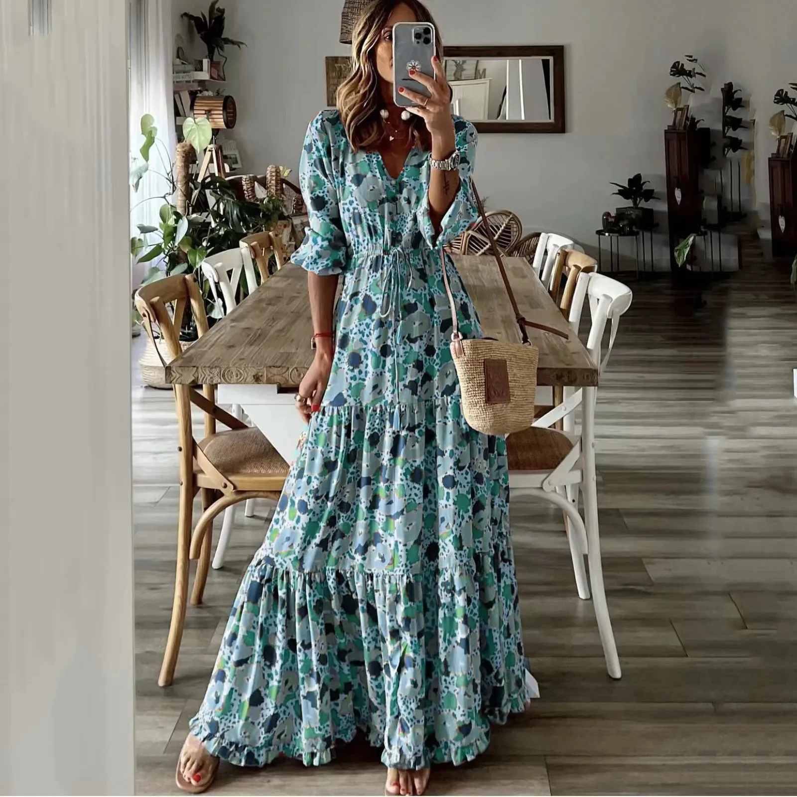 chinese dress ladies Ashley Blue Floral Formal Maxi Dress - US 2