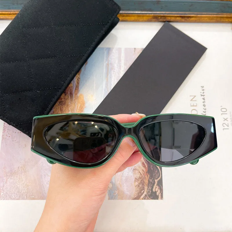 Fashion Designer Classic Panda Sunglasses For Women Man  display picture 3