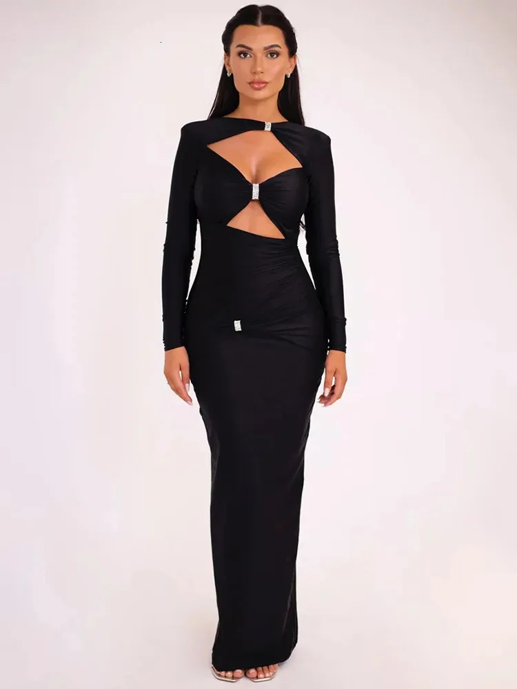 green emerald velvet dress 17 Best Maxi Dress Deals on Amazon — Cute Maxi Dresses for Women main image 0