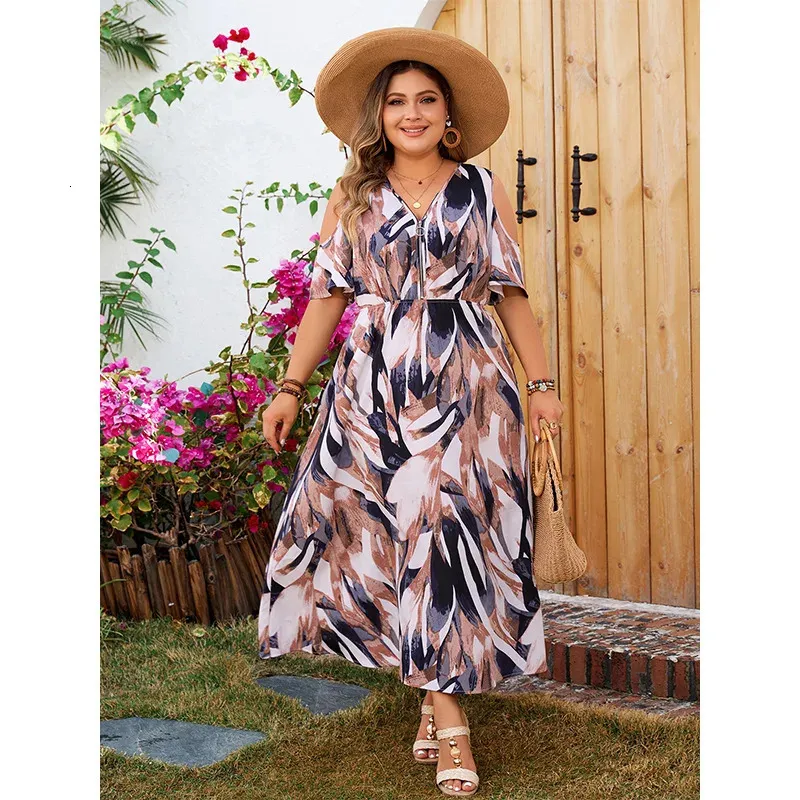 Floral Print plus size dress for Women - Short Sleeve V-neck, High Waist, Oversized for Spring/Summer (240808)