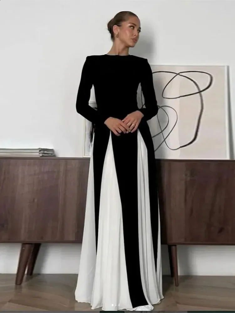 Elegant Black Long Sleeve Timeless Maxi Dress Elegant Black Long Sleeve Timeless Maxi Dress