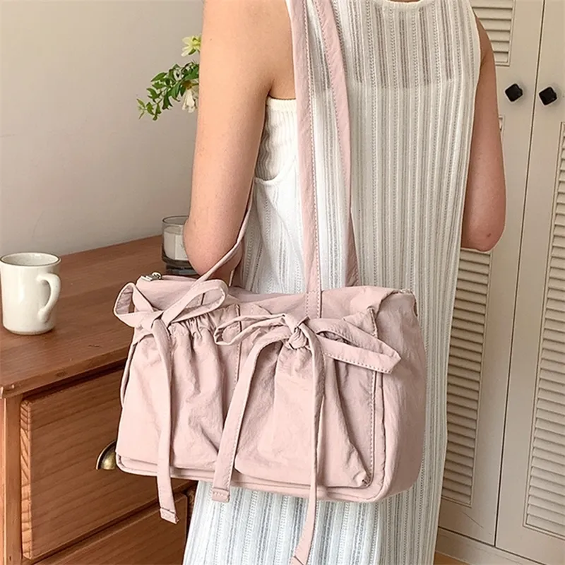 DHgate.com:2024Nylon Tote Bag for Women - Casual Shoulder DHgate.com:2024Nylon Tote Bag for Women - Casual Shoulder