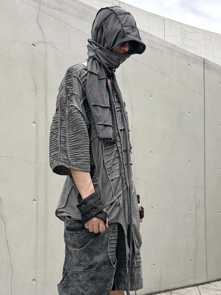 Sabotage — Avant-garde A-print Top Sabotage — Avant-garde A-print