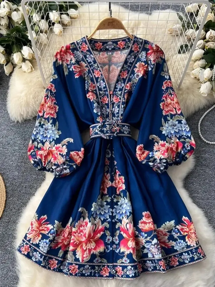 【クリーニング済】AMAIL Flower embroidery dress Autumn Floral Mini Dress: Long Sleeve, Belted, V-Neck - Shop