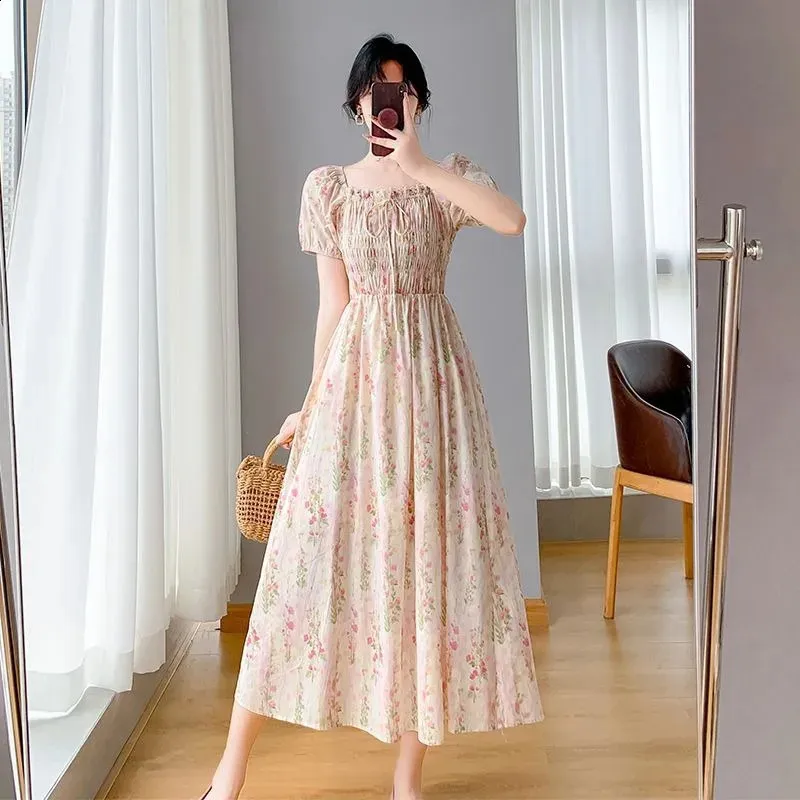 Whte Flower Puff Sleeve Tunc Dress