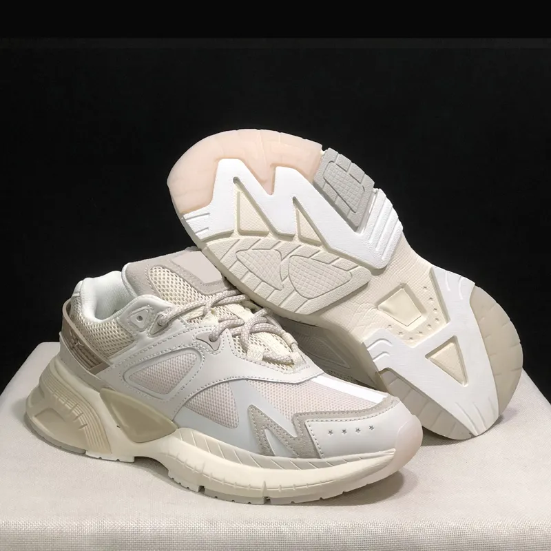 8号 Ma Runner Style Sneakers - Comfortable Walking Shoes for Men
