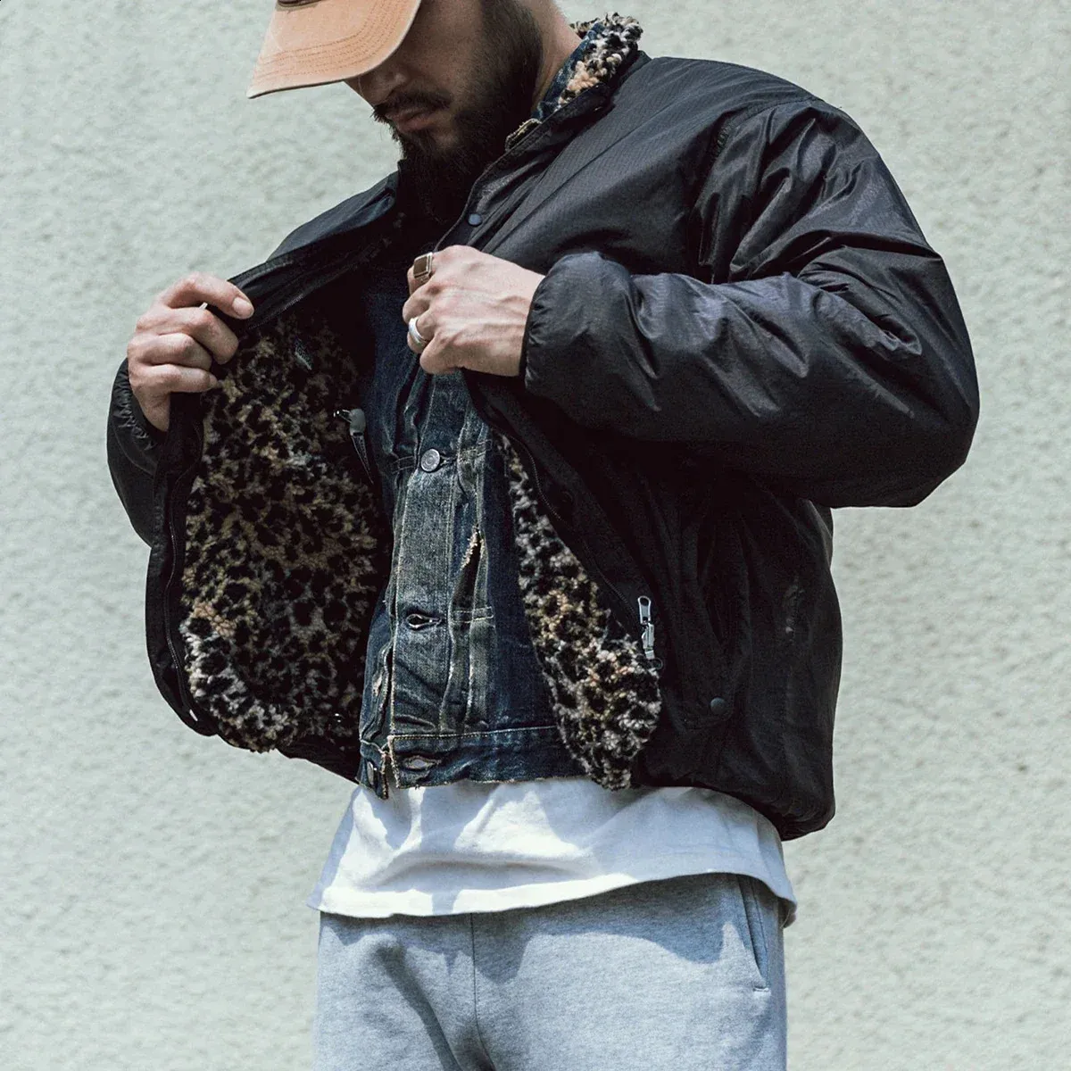 Reversible Sherpa Fleece Jacket: Vintage Style, Zip Up