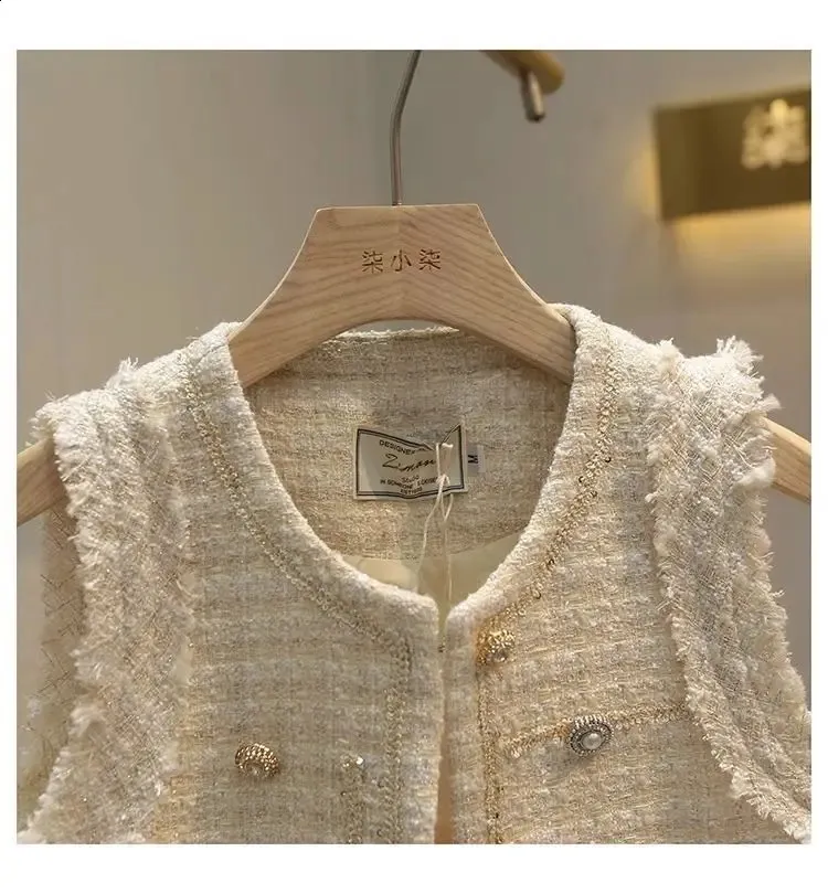maison de Dolce. candy tweed vest ホワイト dolce. candy tweed vest ドルチェ ツイード - メルカリ