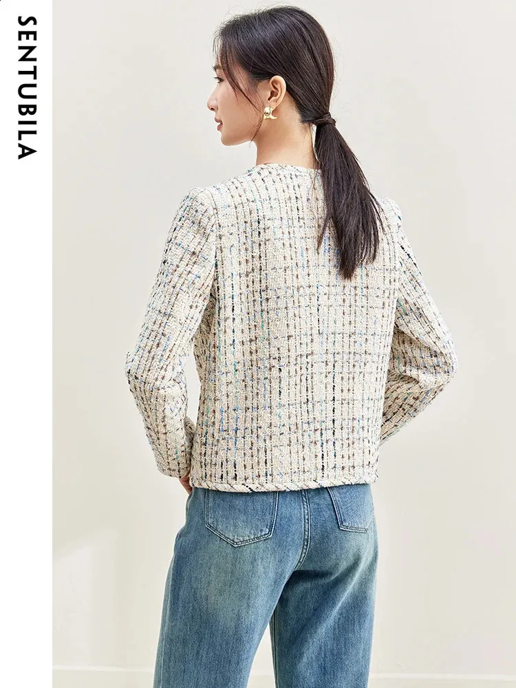 Cropped Tweed Jacket: Elegant Plaid Design, Long Sleeve