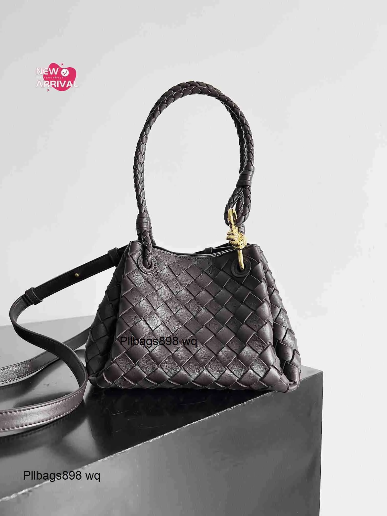 【Anyone more】Aiki Square Buckle Leather Shoulder Bag Square Buckle Bag – SNIDEL
