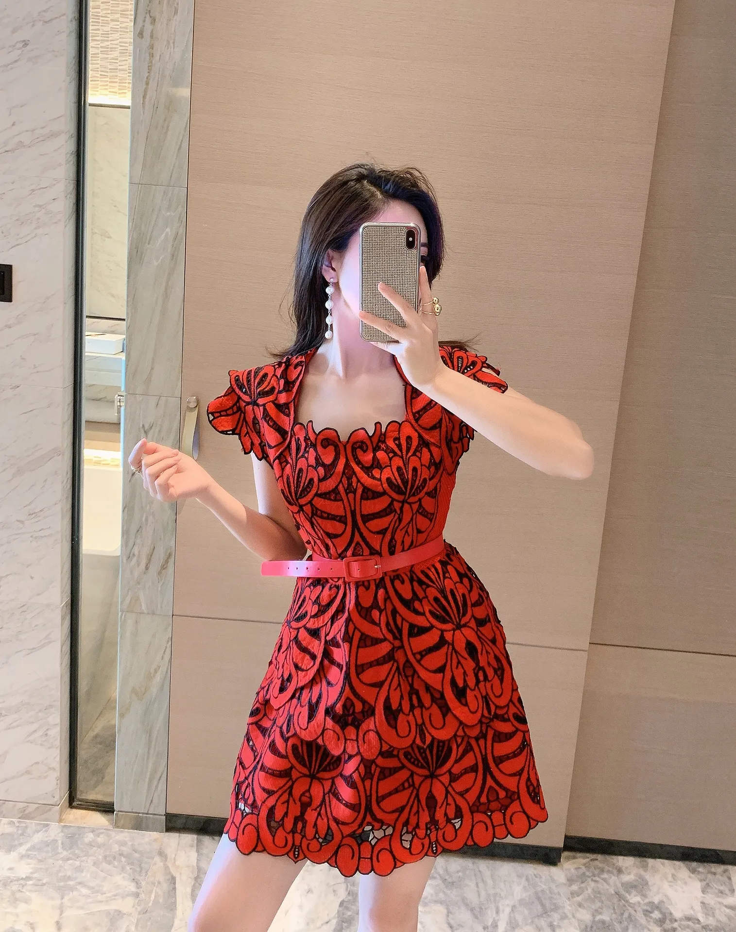Sweet And Heavy Industry Water Soluble Lace Red Lace Dress With Spring Embroidery And Belt 9911 Design Sense From Dress queen 53.77 DHgate.Com