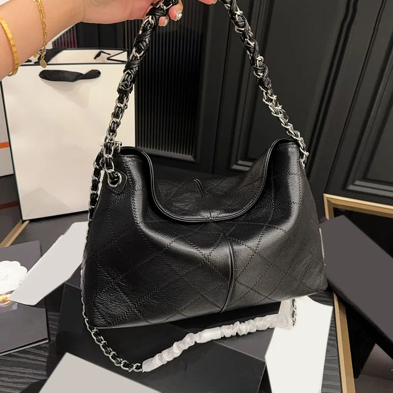Quilted baguette bag sale