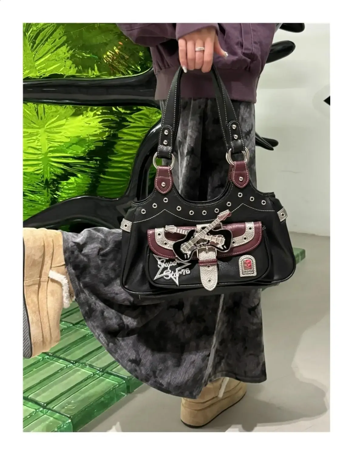 Y2K Black Shoulder Bag: Retail Buying Guide
