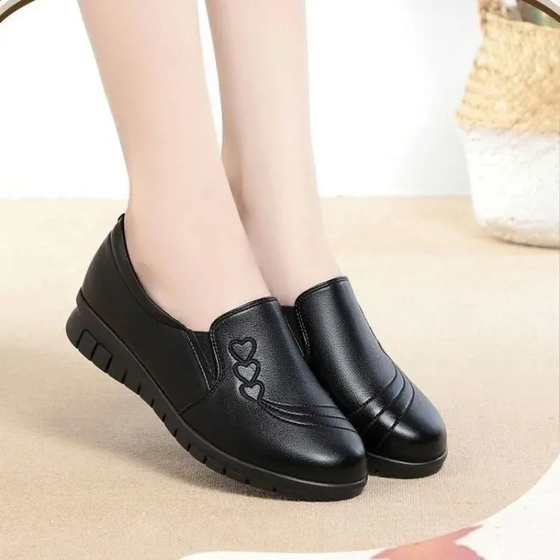 chinese dress ladies Sole Bliss Low Block Heels with Straps in Black Leather - Size US 6