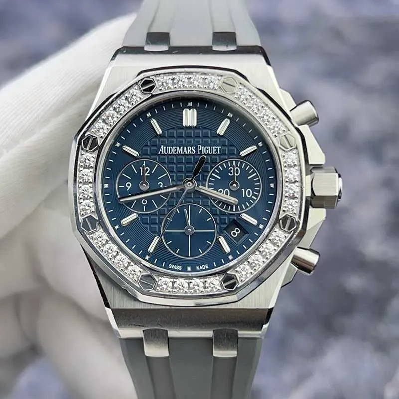 Luxury Quartz Watch - Elegant Diamond Accent, Waterproof  display picture 3