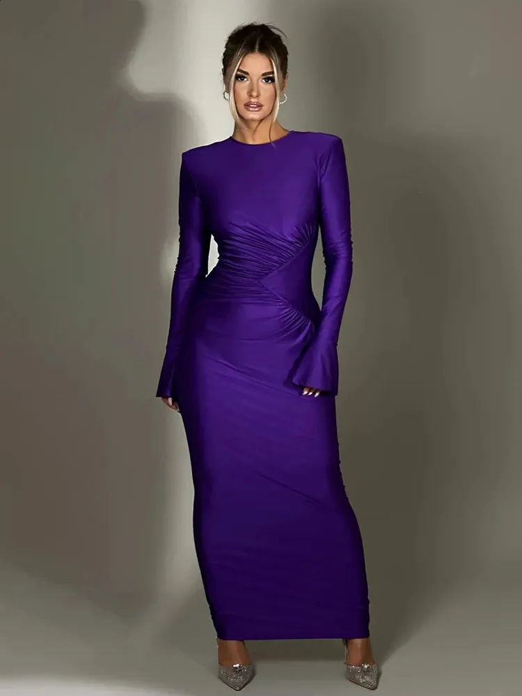 Bury Fitted Long-Sved Party ss with Side Slit and Ne Heels Bury Fitted Long-Sved Party ss with Side Slit and Ne Heels