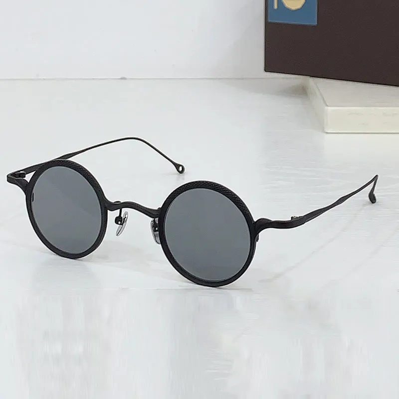 Save Big on Bulk Circle Rimmed Sunglasses Titanium Eyewear Frames:  Minimalist Circular Sunglasses With UV400 Protection Lightweight Metal  Frame Design