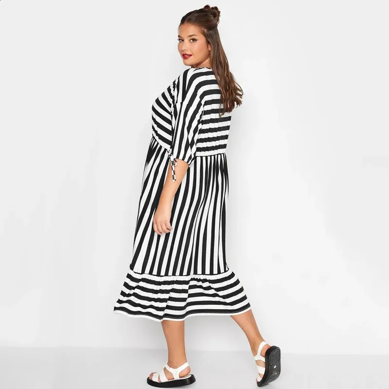 white christmas dresses Sweet Autumn Smock Dress – RESET by Jane main image 1