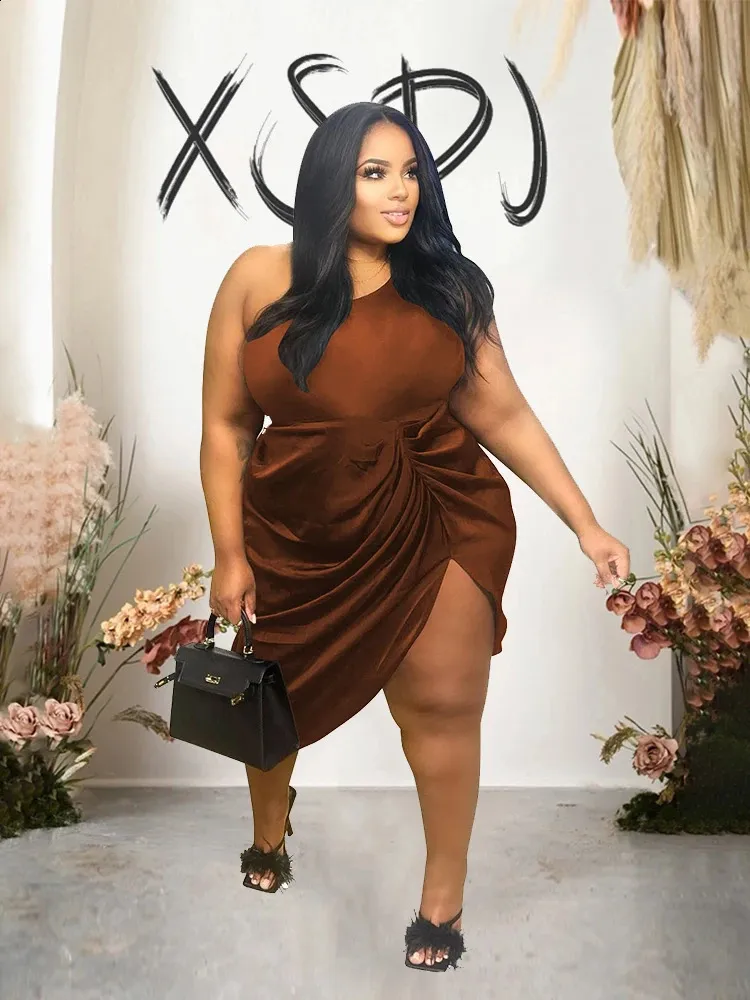 High Waist One Shoulder Draped Short dress with Slit - Elegant Summer dress for Women, Plus Size Available - Wholesale Drop 240814 High Waist One Shoulder Draped Short dress with Slit - Elegant Summer dress for Women, Plus Size Available - Wholesale Drop 240814