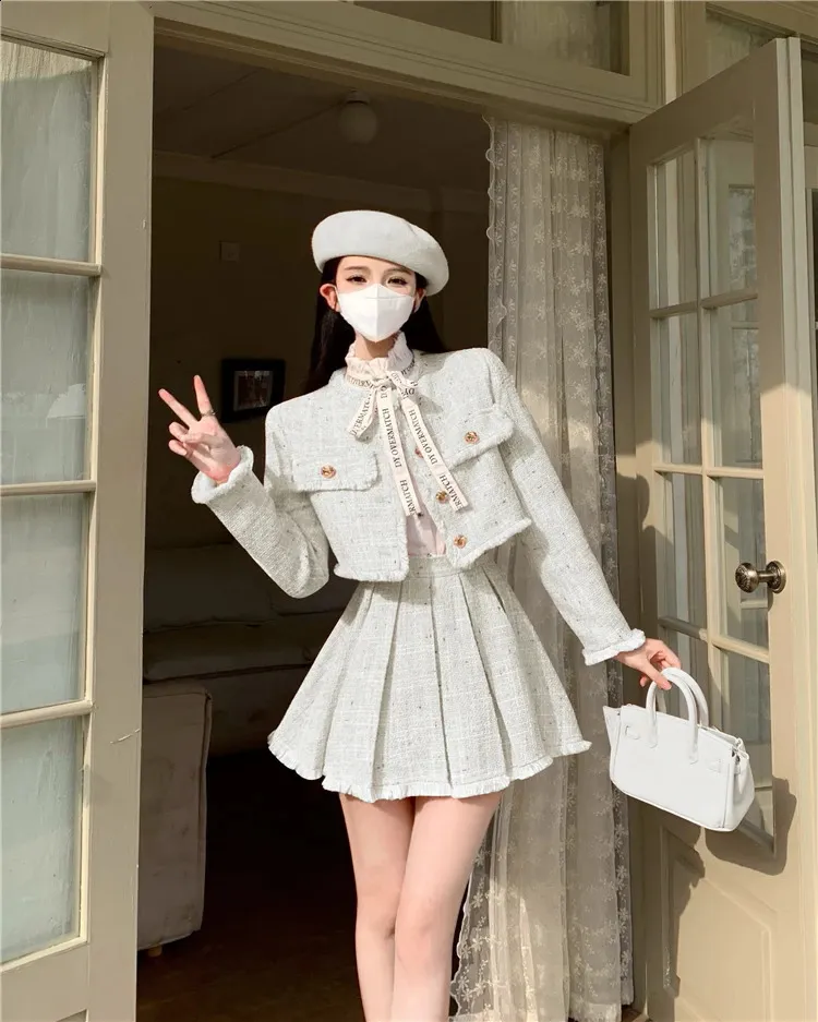 【BOK PLACE】Tweed Two-Piece Crop JK Belt Mini Skirt PT Set 8110f870-e585-4c62-a661-