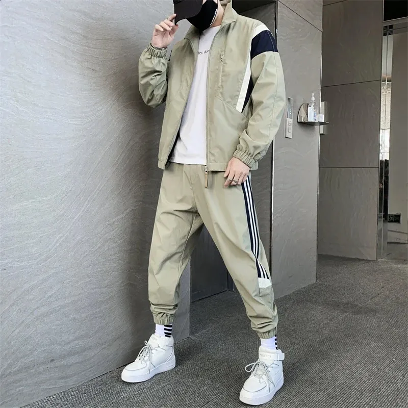 Mens Spring/Autumn Two Piece Tracksuit Set: Lightweight Jacket And
