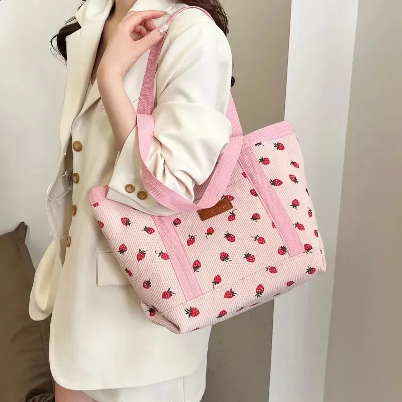 Borsa a spalla da donna con stampa minimalista a fragola, borsa a