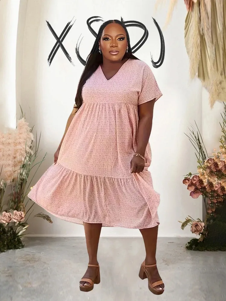 Vintage Pink Floral V-Neck white dress for Plus Size Women