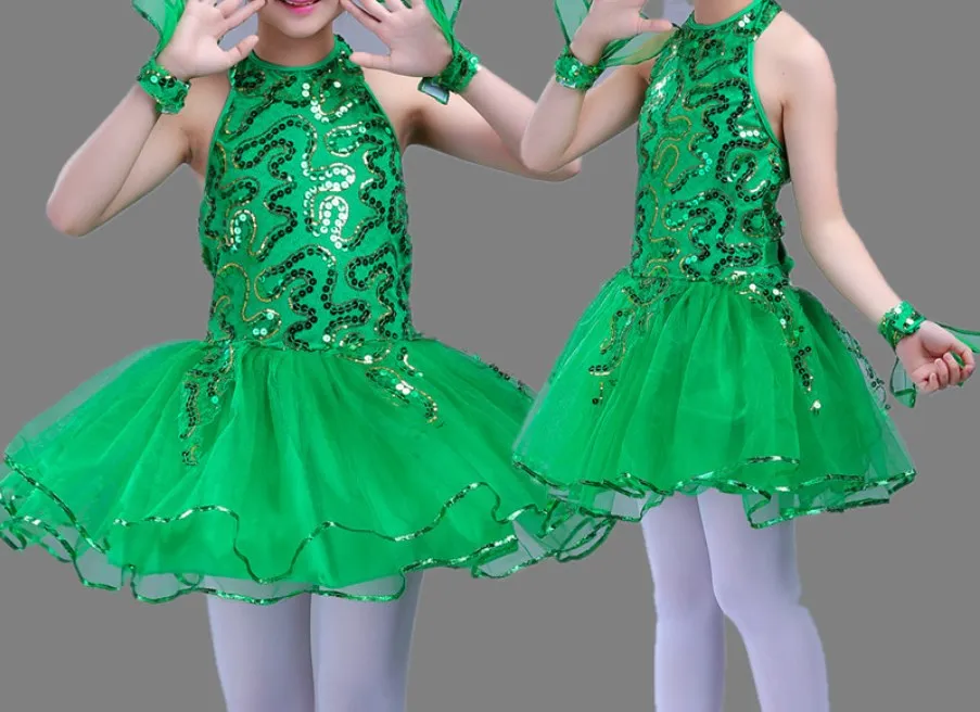 green emerald velvet dress Amazon.com: XIANQING Girl Latin Dance Dress Ballroom Dance Costume Salsa  Girl Contest Tango Dresses Dancing Stage Performance Clothing,Green,170CM :  Clothing, Shoes & Jewelry main image 1