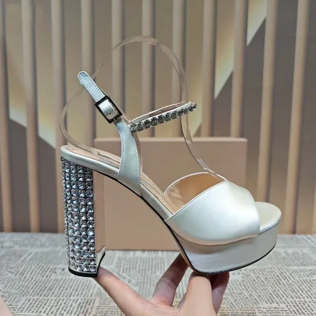 Velvet Mia Platform Sandals Elegant Versatile And Fashionable With Thick Heels Ankle Strap Metal Buckle Decoration Perfect For Weddings And Dressy Occasions Available In Sizes 35 41 From Loshba67833 7...