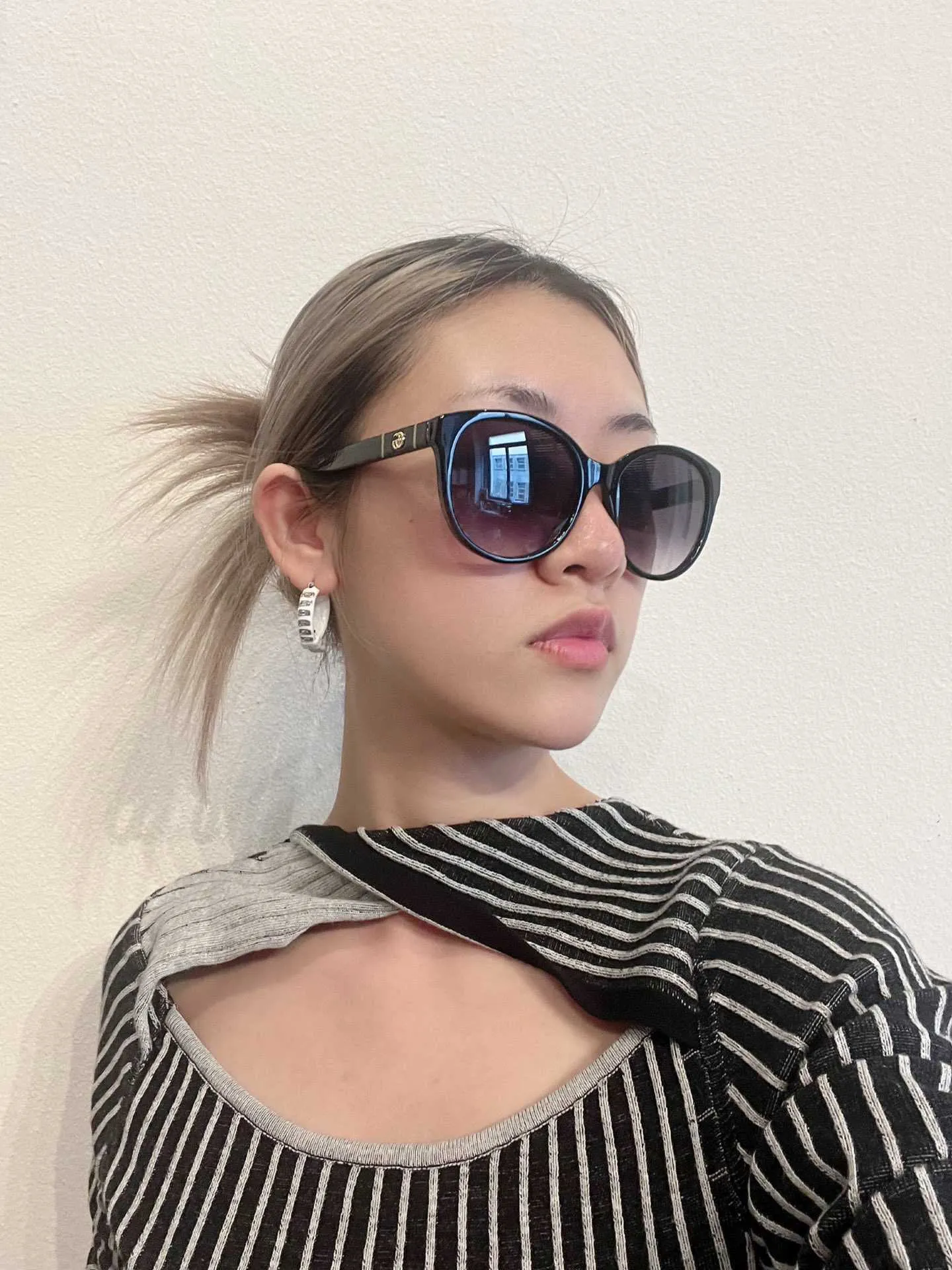 New?? - GUCCI GG0631S ROUNDED MARMONT LOGO SUNGLASSES IN BLACK Gucci Black GG Marmont Sunglasses | FOMO Rochester, NY main image 4