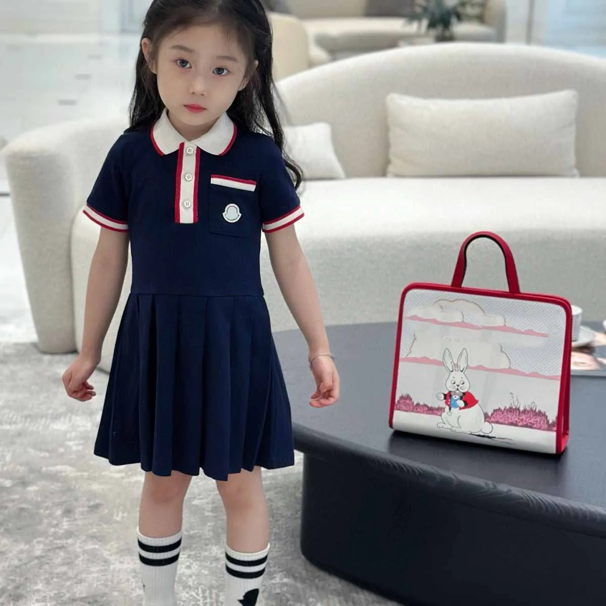 Luxury Designer Girls striped dress with Classic Brand Logo Short Sleeves and Letter Detail Casual One Piece striped dress for Kids Size 15 Cute Child Skirt DZD24081610